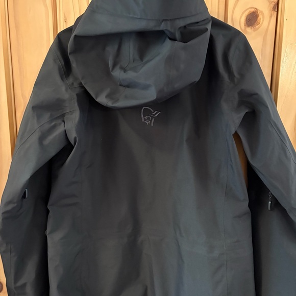 Norrona Lofoten Goretex Ski Jacket - Picture 7 of 7